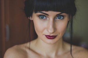Jakou zvolit ofinu pro každý tvar obličeje
